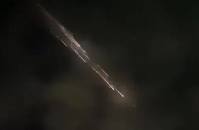 Уламки ракети SpaceX створили вражаюче світлове шоу в небі