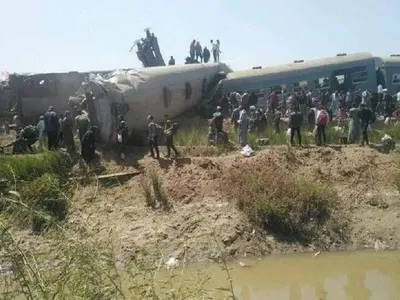 У Єгипті зіштовхнулися два потяги: кількість жертв вже перевищила 30 осіб