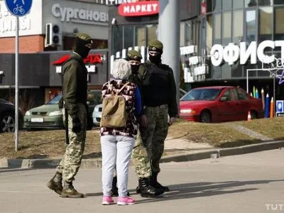 Протести в Білорусі: у Мінську затримали вже понад 70 людей