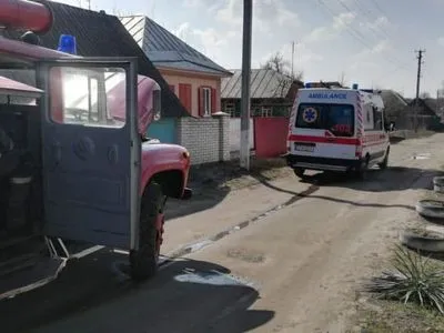 В Черкасской области горел жилой дом: погибла женщина и двое детей
