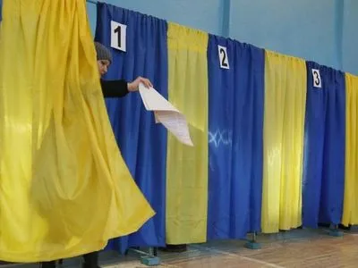 Завершилось голосование в двух областях на довыборах в Верховную Раду