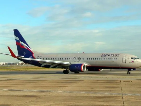 В аеропорту Краснодара здійснив аварійну посадку Boeing-737 на борту якого перебували 149 осіб