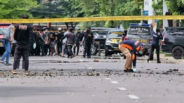 До 14 осіб зросла кількість поранених під час вибуху в католицькій церкві в Індонезії