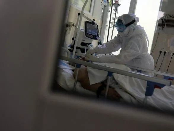 Заболеваемость растет: в Украине за неделю почти 100 тыс. случаев COVID-19
