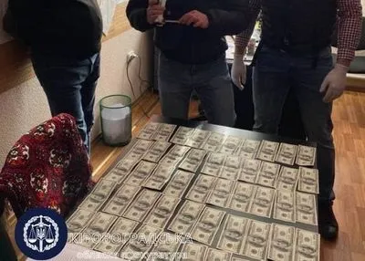У Кропивницькому судитимуть декана ВНЗ за хабар в 11 тисяч доларів