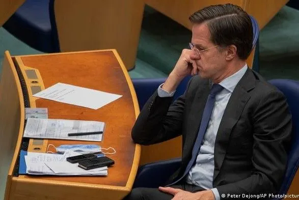 Парламент Нідерландів не зміг винести вотум недовіри в.о. прем'єра