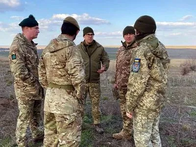 Украина анонсировала совместные с британцами военные учения "Cossack Mace-2021"
