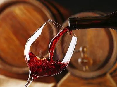 Стало известно, сколько Украина импортировала вина с начала года
