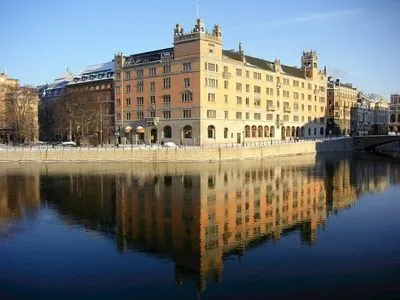 Уряд Швеції заявив, що країна і далі збереже політику "неприєднання до військових союзів"