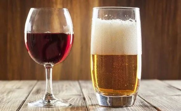 Вино или пиво: эксперты рассказали, что калорийнее и чем заменить