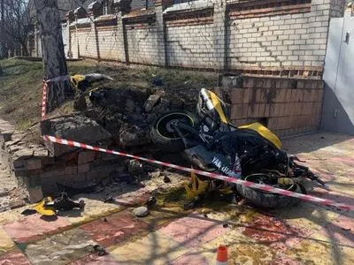 В Харькове мотоциклист попал в ДТП: транспорт разыскивает киевская полиция