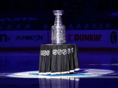 Пандемія: НХЛ перенесла дату завершення регулярного чемпіонату