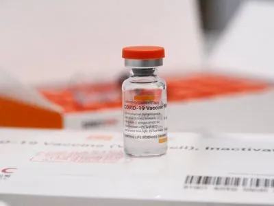 Залучених до ЗНО освітян запропонували щепити вакциною CoronaVac