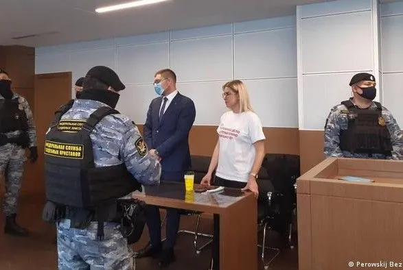 В России юристку фонда Навального приговорили к году исправительных работ условно