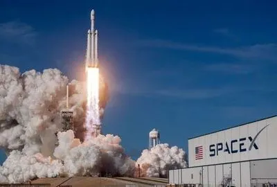 SpaceX отправит на Луну новый вездеход NASA
