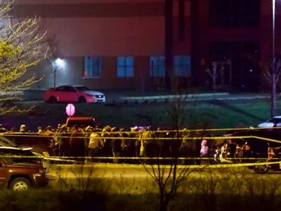 Стрілянина в Індіанаполісі: щонайменше 8 загиблих, що відомо наразі