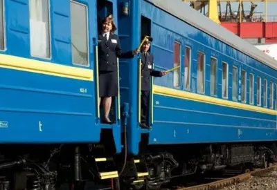Укрзализныця увеличила количество дополнительных поездов на Пасху