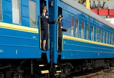 Укрзализныця увеличила количество дополнительных поездов на Пасху