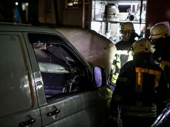 У Києві за ніч чотири рази горіли автомобілі