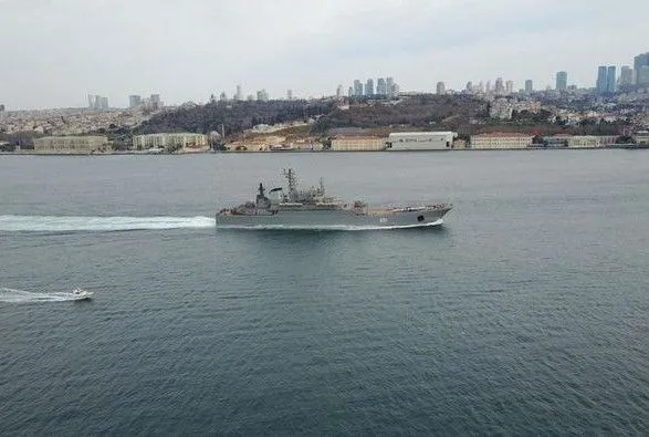 Два військові кораблі Північного флоту РФ увійшли в Чорне море