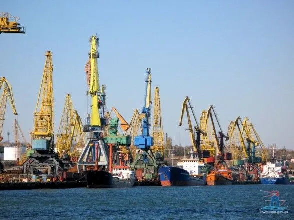 Напруження у Чорному морі: АМПУ заявила, що порти працюють без обмежень