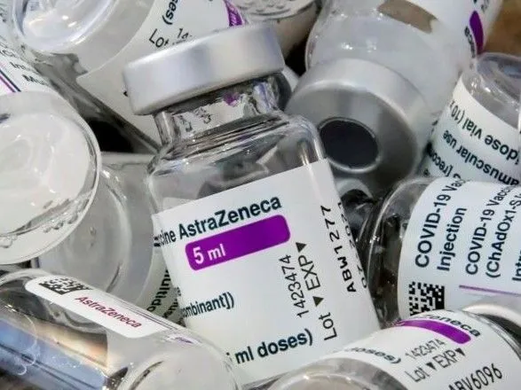 Во Франции после прививки AstraZeneca умерло 8 человек