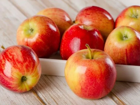 Цены на яблоки за год выросли почти на 18%