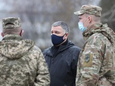 Українські військові готові дати гідну відсіч російському "скаженому псові": Аваков проінспектував підрозділи на лінії фронту