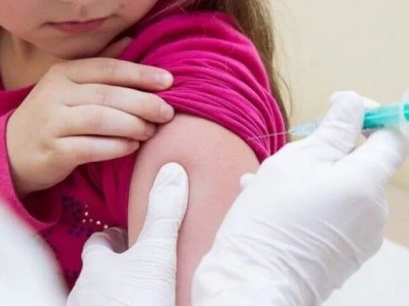 Ізраїль планує почати вакцинувати дітей