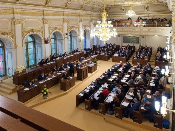 Конфлікт Праги та Москви: комітет парламенту Чехії закликав скоротити кількість співробітників посольства Росії