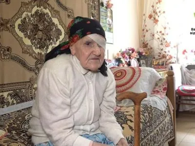 В Украине привили Pfizer 99-летнюю женщину