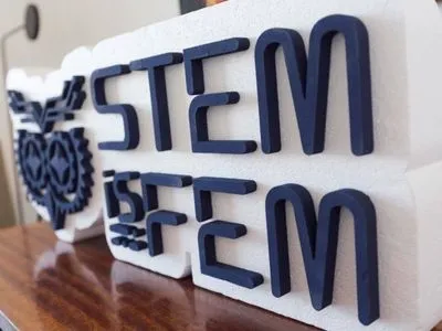 STEM is FEM провел юбилейный 10-й учебный модуль для украинских школьниц