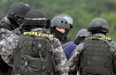 У Чехії провели масштабну спецоперацію: затримали підозрюваних у боях проти України на Донбасі