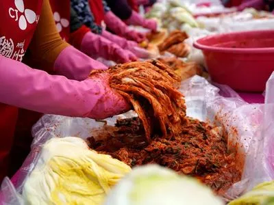 На фоне COVID-19 Южная Корея установила рекорд по экспорту гарнира из капусты - кимчи