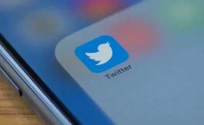Twitter тестує професійні профілі для бізнесу