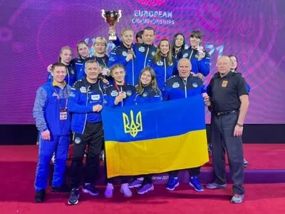 Женская сборная Украины заняла второе общекомандное место на ЧЕ по борьбе