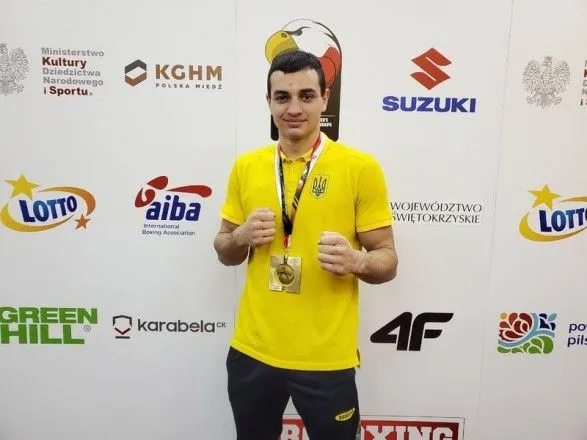 ukrayinskiy-bokser-peremig-rosiyanina-u-finali-chempionatu-svitu-sered-molodi