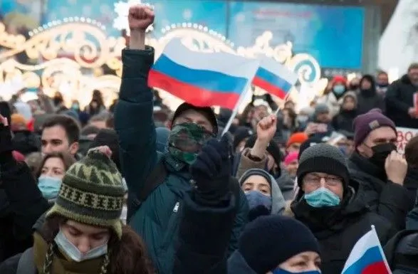 В РФ задержали и провели обыски у лидеров партий, которые писали в Twitter об акциях в поддержку Навального