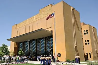 США приказали сотрудникам посольства в Афганистане покинуть страну