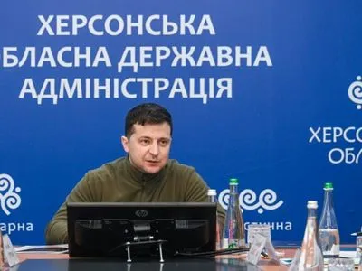 Зеленский поручил готовить заседание СНБО по ситуации безопасности на админчерте с Крымом
