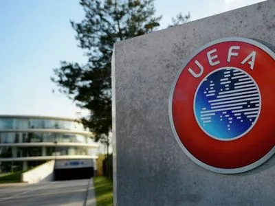 УЕФА расширит составы сборных на Евро-2020 с 23 до 26 игроков - СМИ