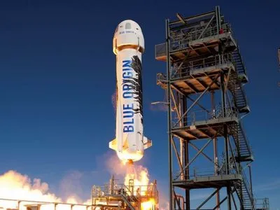 Компанія Безоса Blue Origin оскаржує контракт NASA зі SpaceX для доставки людей на Місяць