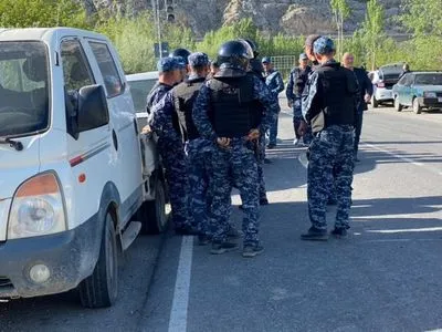 На кордоні Киргизстану та Таджикистану сталися сутички: обидві сторони закидували один одного камінням та влаштували стрілянину