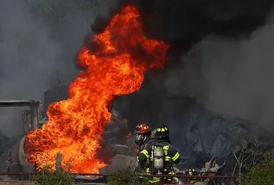 На хімзаводі в США спалахнула пожежа, населення прилеглих районів евакуюють