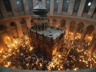 В ожидании чуда: сегодня в Иерусалиме состоится церемония схождения Благодатного огня