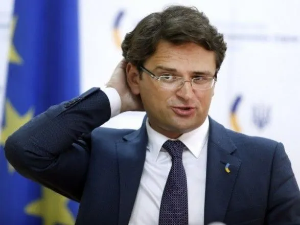 Украина будет вакцинировать иностранных дипломатов на основе принципа взаимности - Кулеба