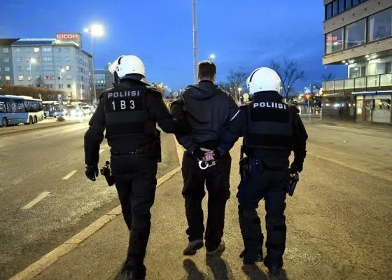 Поліція затримала 60 осіб в Гельсінкі на акції проти коронавірусних заходів