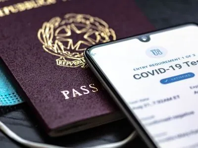 В Италии со второй половины мая вводятся COVID-паспорта