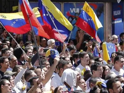 Під час протестів у Колумбії загинуло 19 людей, понад 800 постраждало