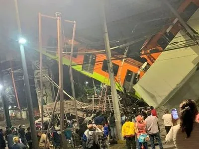 Во время аварии путей метро в Мексике пострадали 50 человек